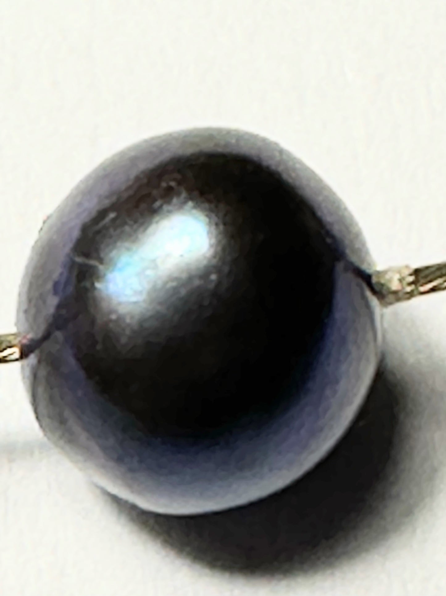 9ct gold Tahitian pearl wire necklace